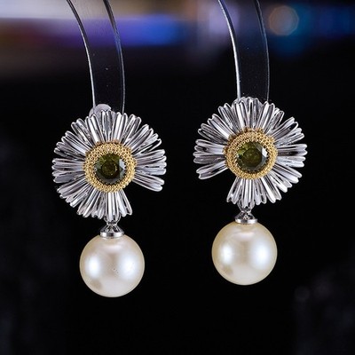 French Minimalist Metal Daisy Pearl Earrings For Women   Versatile Earrings