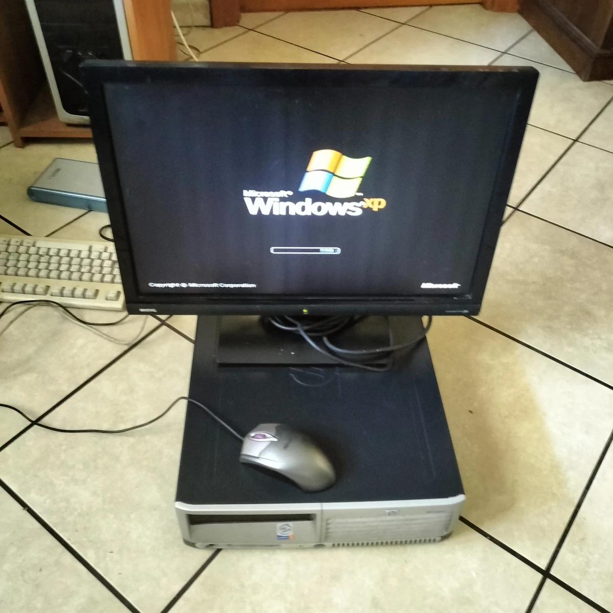 Ultra Mini PC Lenovo ThinkCentre M92p Tiny Reconditionné - Pentium G2020T 4Go 250Go Windows XP