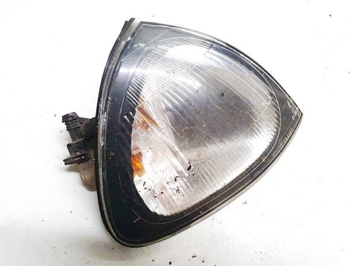 Toyota Avensis 2000 Indicatore di direzione anteriore destro RH 185457b, originale #2162730-66 - Foto 2 di 9