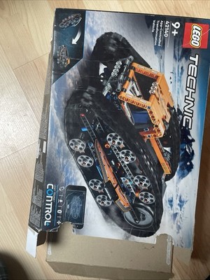 LEGO Technic 42140 Transformationsfahrzeug, App-Steuerung, Kettenfahrzeug