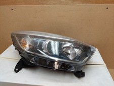 Renault Captur Mk1 Right Halogen Headlight Lamp 260104476R 2013-2019 Genuine