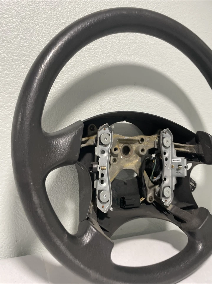 Volante Subaru Legacy Outback 2001 2002 2003 2004 con control de crucero Foto 2 de 4