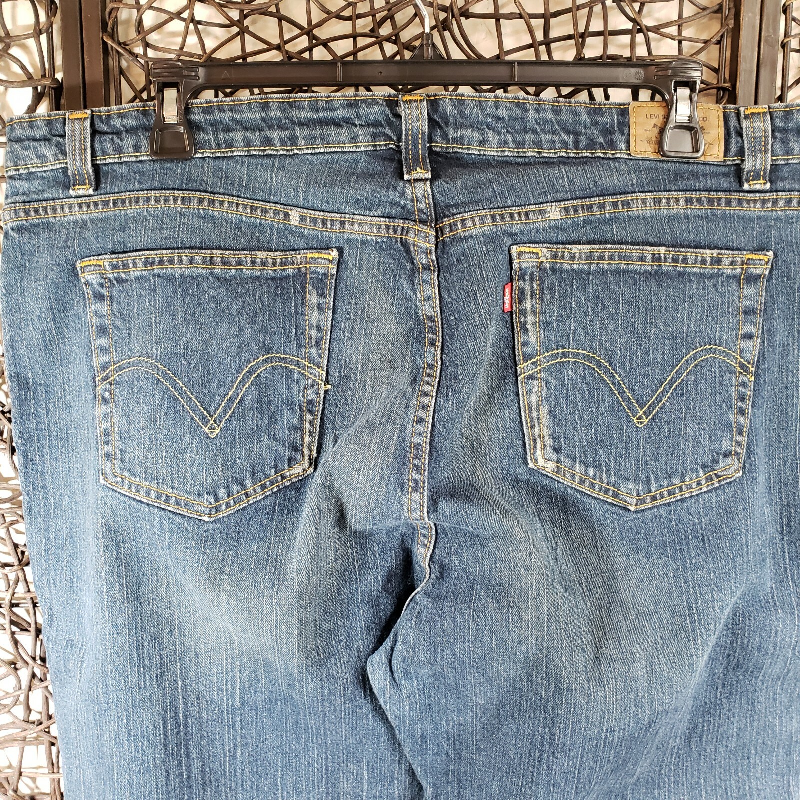 LEVI'S RED TAB ZIPPER FLY 515 WOMENS BOOT CUT JEANS SIZE 24 M COTTON SPANDEX thumbnail 8