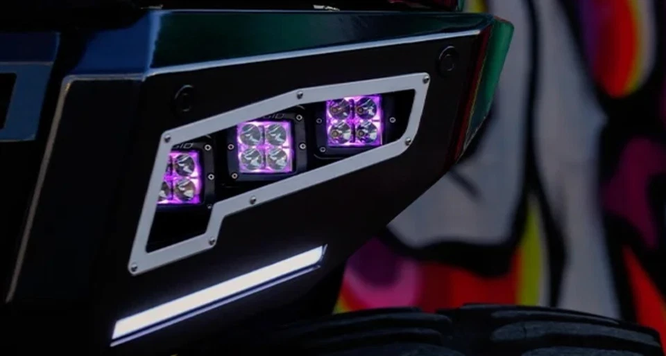 Kit de luz LED RGBW Rigid Radiance+ Pod montagem A-PILLAR para Toyota Tundra 14-21 - Imagem 4 de 4