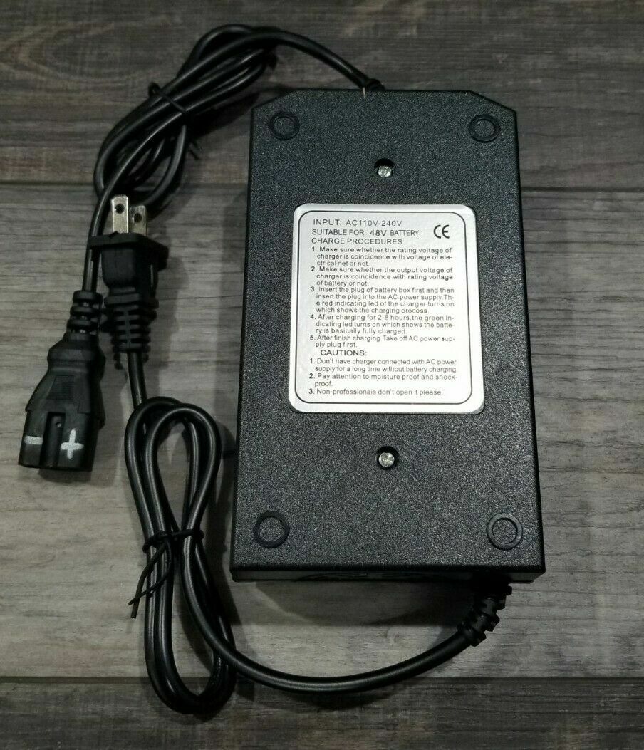 Caricabatterie 48V 3A Per EWheels EW-36 EW-02 EW-11 EW-19 – Ricarica Rapida A 3 Pin. Input 110V, Compatto E Affidabile.