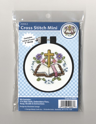 Mini Kit Punto de Cruz ~ Diseño Funciona Cruz y Biblia con Aro de 3" #DW20063 - Imagen 2 de 3