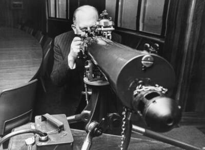 Major-General Young tests Vickers 303 machine gun last time Un- 1968 Old Photo