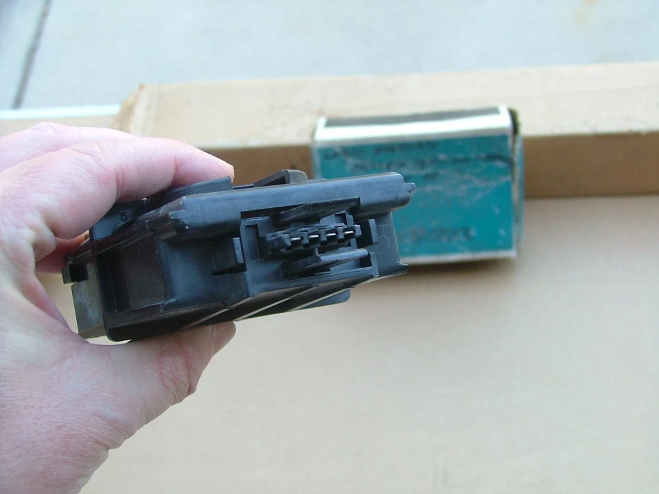 1974-75 GM Chevy, Pontiac Olds conjunto lógico de bloqueio eletrônico, NOS! 9736651 - Imagem 3 de 4