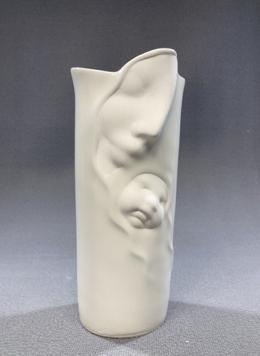 1990 Blue Sky Porcelain Mother & Baby Studio Art Face Vase Signed Lund 8" - Picture 2 of 5