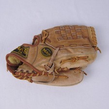 Vintage Mag M-2997 Ultra Mag Base Ball Glove RHT 13 Inch Hand Crafted Leather