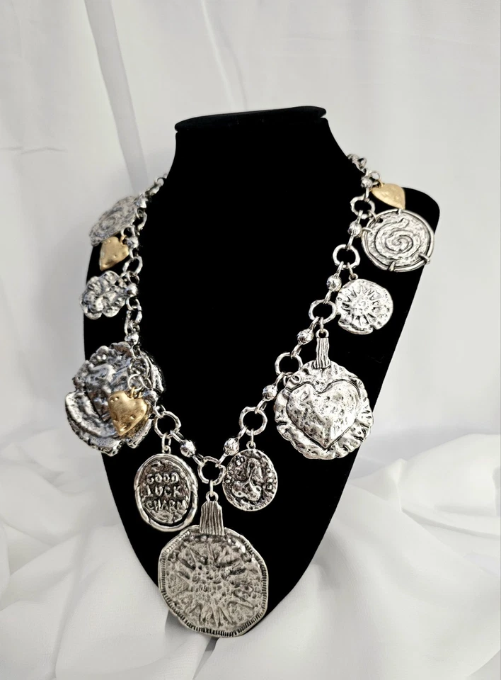Collar Zara Vintage Corazones y Medallones de Metal Mezclados Metal Declaración  Foto 3 de 4