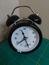 Twin Bell Alarm Clock Black and White, Great Condition, TESTED