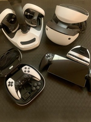 PlayStation 5 Accessory Bundle PSVR2 + EDGE Wireless Controller