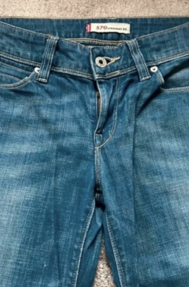 2300 #jean Levi's Femme bleu très bon état taille W30 L34 FR40 2300 - Photo 2/4