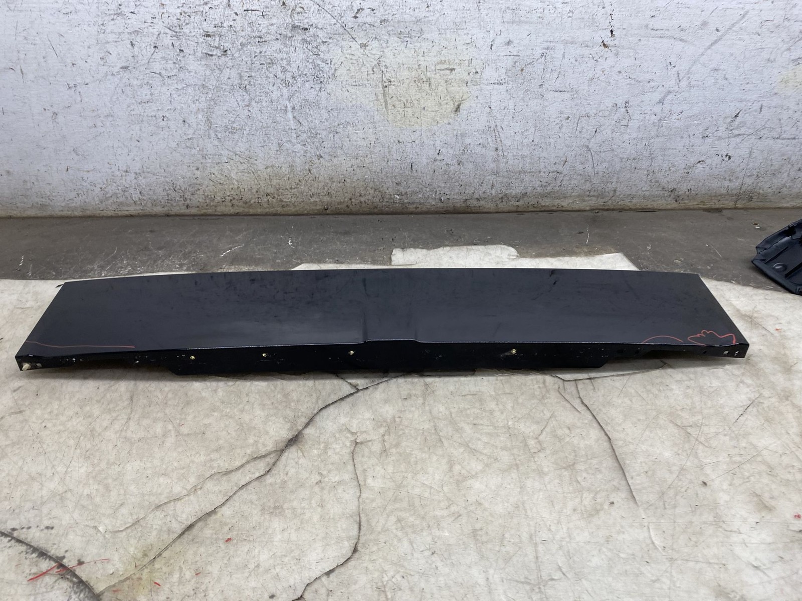 2020-2025 ASTON MARTIN DBX OEM REAR ROOF MOLDING TRIM COVER PANEL MY83-C50202