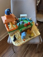 Fisher Price Zoo 1984 Play Set #916 , Animal Figurines Vintage, Elephant, Lion