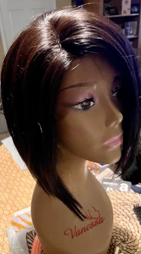 ARI ~ Peluca Completa Bob Corta ~ Color: Natural 100% Cabello Humano Estilo Suave: LF7016 NUEVO Foto 2 de 4