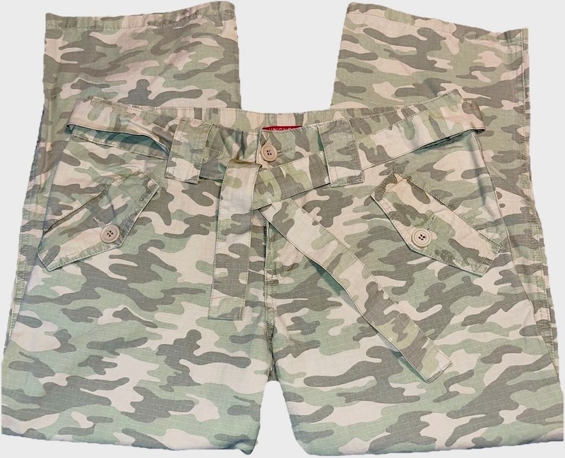 Wrangler UnionBay Sz 11 New Light Gren Camo Mid-rise 4 Button Pocket Capri Pants