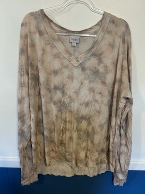Lularoe Vicki Long Sleeve Raw Edge V-neck Blouse Gray Pink Tie Dye