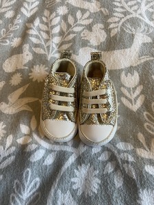 infant sparkly converse