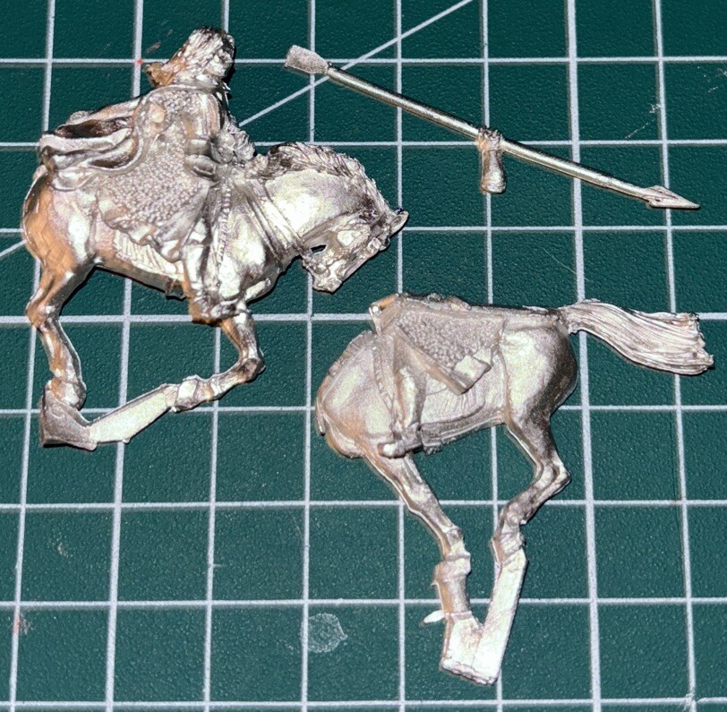 Figurine Warhammer Fantasy Citadel Eowyn sur cheval lot V3 miniature metal a peindre