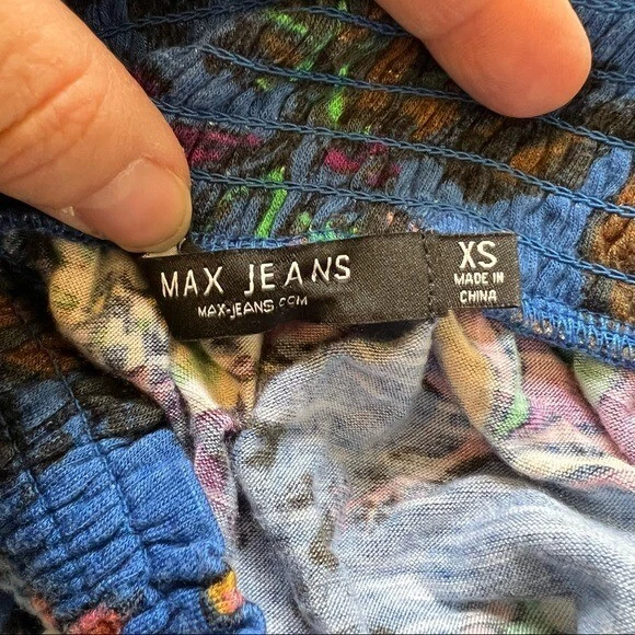 Top Max Jeans Azul Tropical Floral Manga Corta Fuera del Hombro Talla XS Foto 4 de 4