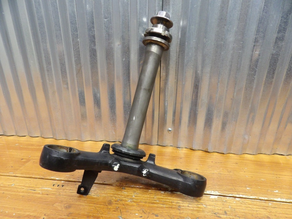 POMです 13-17 Kawasaki Ninja 300 LOWER TRIPLE TREE FORK CLAMP