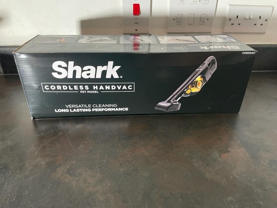 SHARK CH950UKT Handheld Vacuum Cleaner Crack but working fine eBay