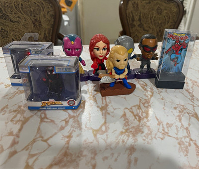 Marvel Collectible Lot: Jada Metalfigs, FigPin & Character Figures