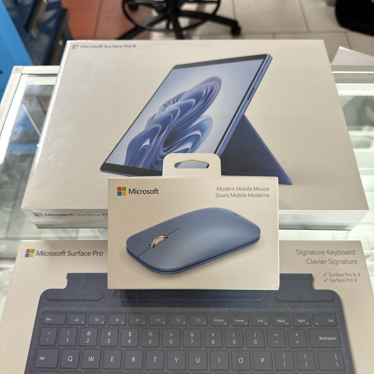 Microsoft Surface Pro 9 I7 16GB RAM 256GB Blue Combo with