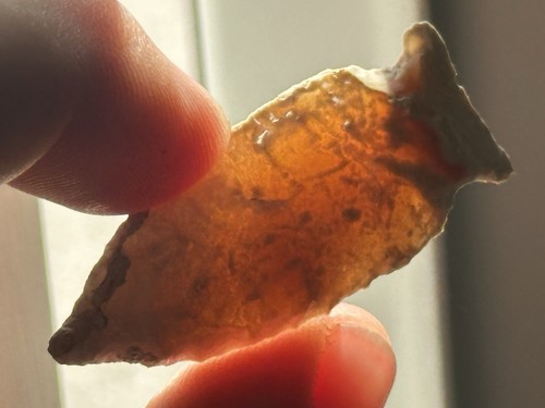 OUTSTANDING TRANSLUCENT KNIFE RIVER FLINT AVONLEA / BESANT FOUND IN NORTH DAKOTA