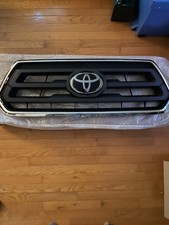 2016-2020 Toyota Tacoma Oem Front Grille Chrome Black W Emblem Trim Genuine