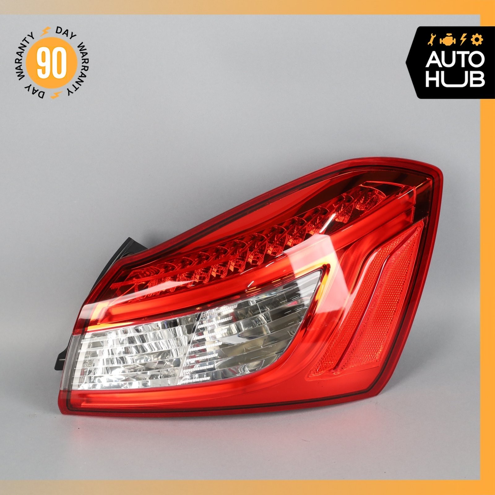 Maserati Ghibli M157 Rear Right Outer Taillight Tail Light Lamp 670008481 OEM