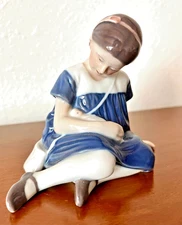Vintage Royal Copenhagen porcelain figurine GIRL WITH DOLL 400 DENMARK PRISTINE