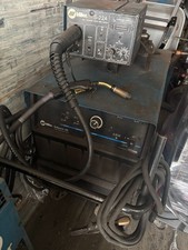 Miller Deltaweld 302 Mig Welder with S22A feeded