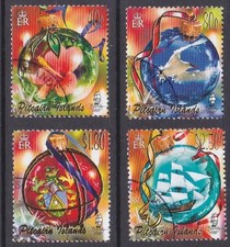 PITCAIRN 2005 Christmas set fine used......................................E2288