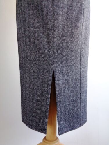 HOBBS Grey Herringbone Midi Pencil Skirt Size 8 Wool Blend - Picture 7 of 19