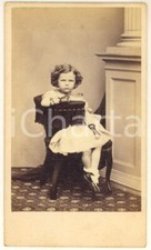 1870 ca BRESCIA Ritratto di bambina seduta - Foto G. TRAININI CDV