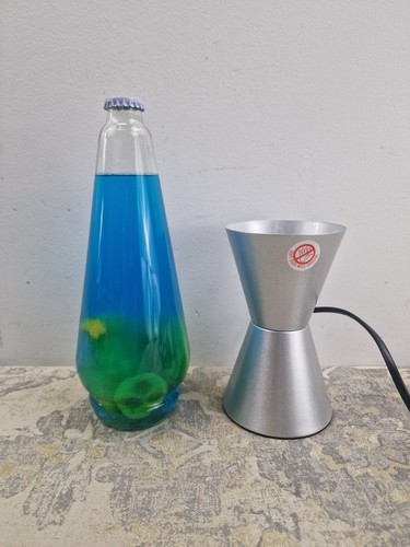 Lava Lamp 2124, Green Wax, Blue Liquid, Silver Base Original 14.5 inch - (READ) - Picture 6 of 7