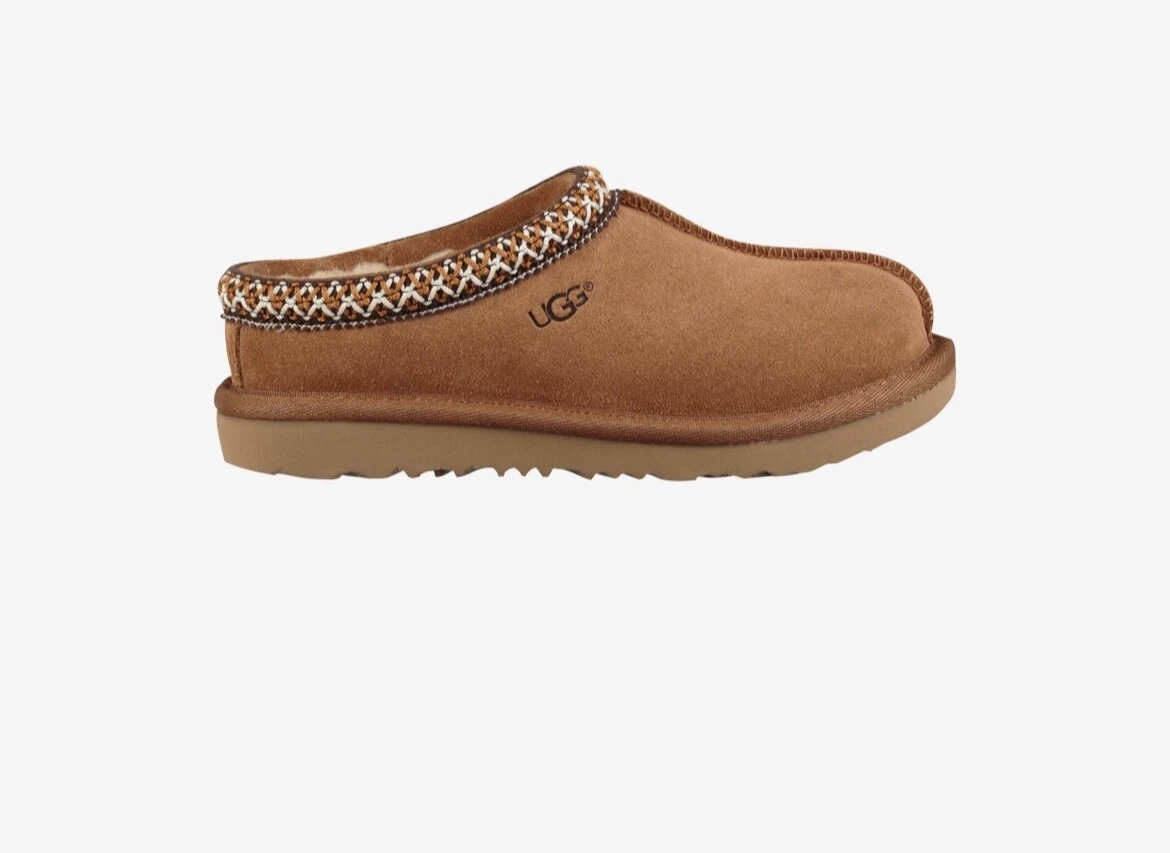 Ugg slippers big kid size 6 deals