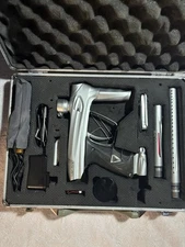 Luxe 2.0 Paintball Gun W/ Case Used Good Condition Works Great See Pictures