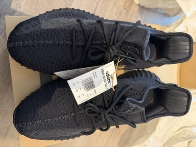 Adidas Yeezy Boost 350 V2 Onyx Schwarz Gr. 47  / US 12.5 - NEU mit Karton 