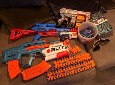 Riesen Nerf Gun Konvolut mit Schaumstoffkugeln und Munition und Zubehör Restposten sehr guter Zustand!
