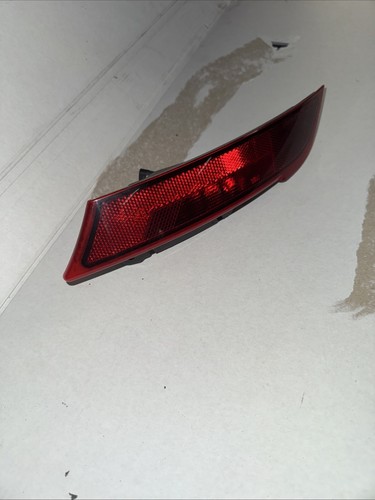 Land Rover Discovery 5 L462 Left Hand Rear Fog Light from Bumper LR163160 - Picture 2 of 8