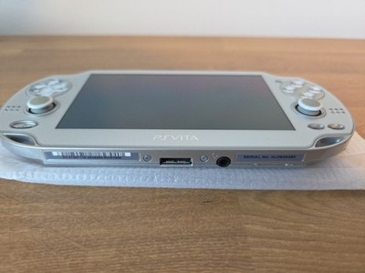 PlayStation PS Vita Wi-Fi Model Ice Silver Rare pch-1000 EXCELLENT