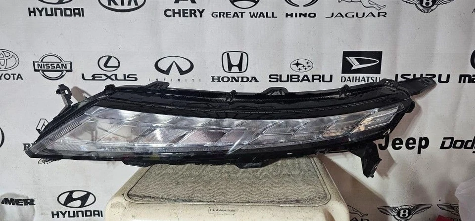 Противотуманные фары со стороны водителя 2023-2025 MITSUBISHI ECLIPSE CROSS дневные ходовые огни - Изображение 4 из 4