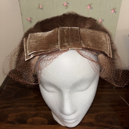 Lot of 4 Ladies Brown Beige Vintage Fur Hats - Picture 10 of 17