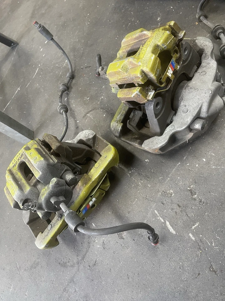Calibres y rotores de freno OEM BMW M5 Foto 3 de 3