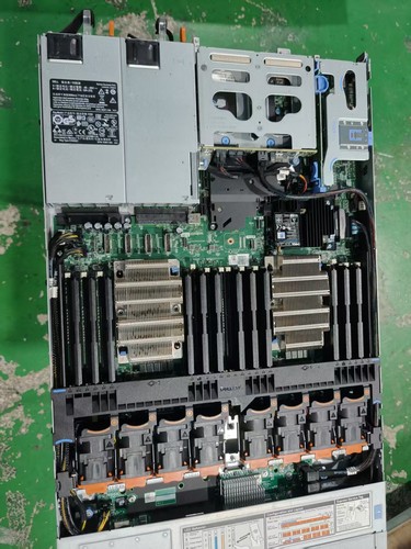 Dell PowerEdge R640 Server 12x2.5(10XNVME) 2X750W PSU H730 RAID CTO - Picture 3 of 3
