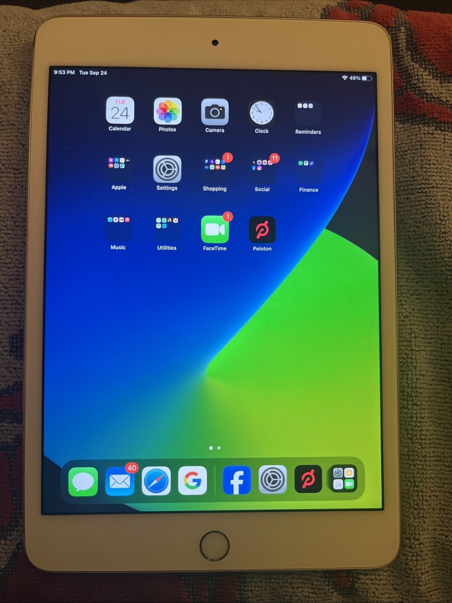 Apple iPad (4th Generation) A1458 128 GB, Wi-Fi, 9.7 in